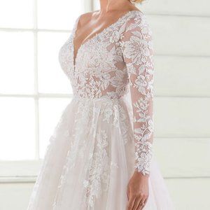 D2737 Essense of Australia  🤍👰🏼‍♀️ SIZE 14